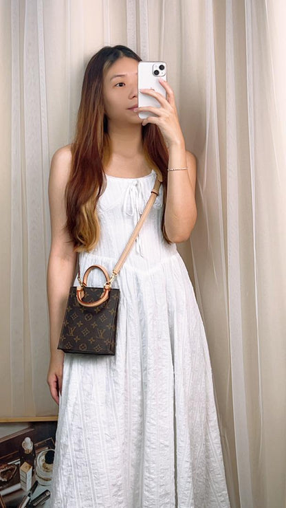 Louis Vuitton Monogram Petit Sac Plat