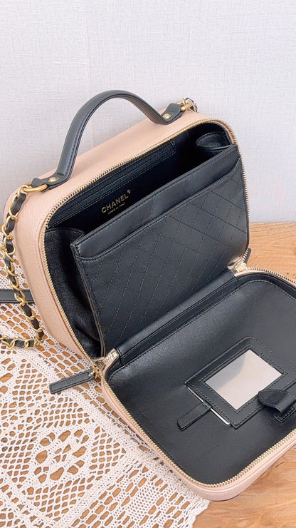 Chanel Beige Caviar Large Filigree Case (GHW)