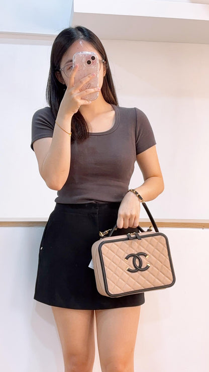 Chanel Beige Caviar Large Filigree Case (GHW)