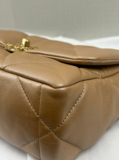 Chanel Champagne Lambskin Small 19 (GHW)
