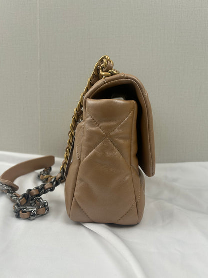 Chanel Champagne Lambskin Small 19 (GHW)