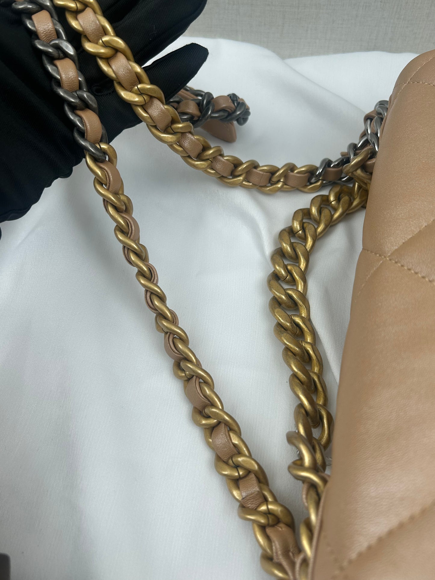 Chanel Champagne Lambskin Small 19 (GHW)