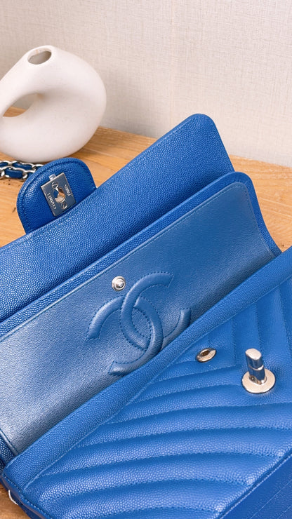 Chanel Royal Blue Caviar Medium CF (SHW)