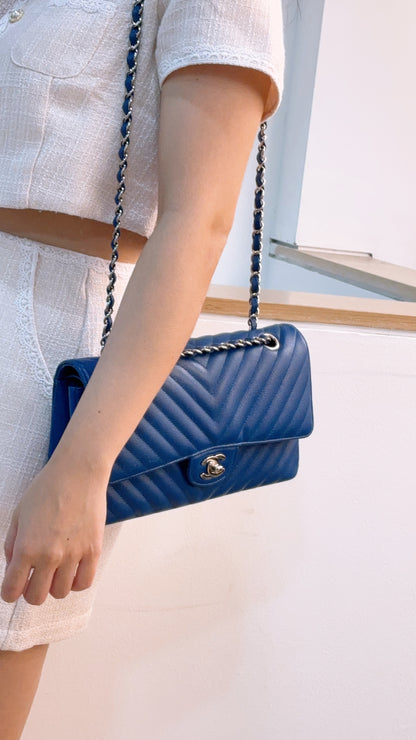 Chanel Royal Blue Caviar Medium CF (SHW)