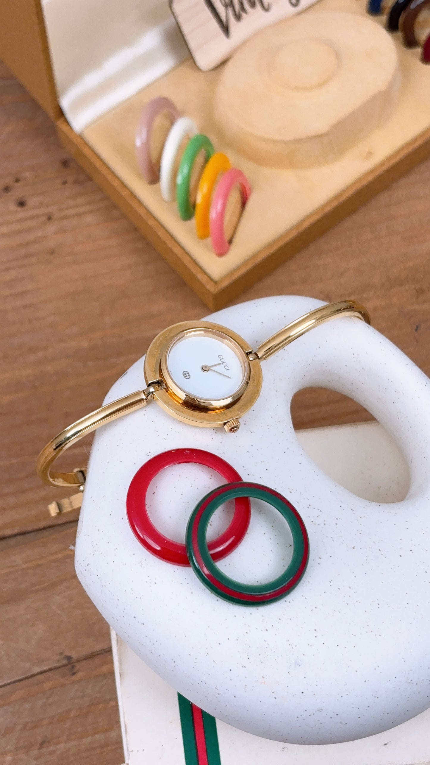 Gold Vintage 1100L Interchangeable Bezel Quartz Watch