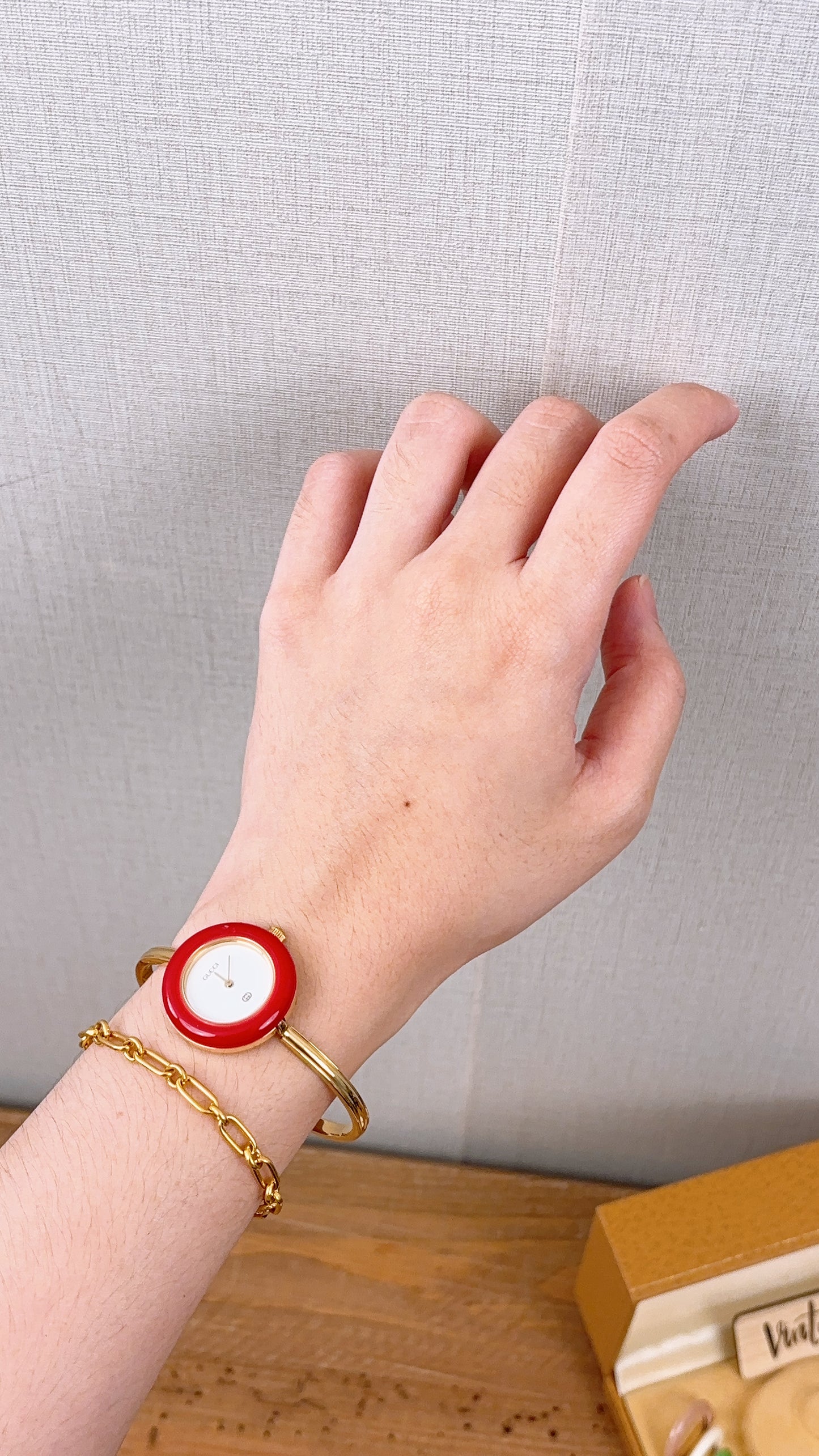 Gold Vintage 1100L Interchangeable Bezel Quartz Watch