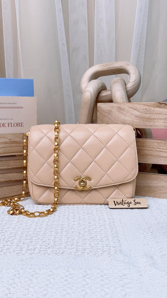 Chanel Beige Lambskin Coin Flap Bag (GHW)