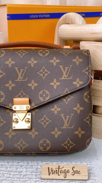 LV Monogram Pochette Metis