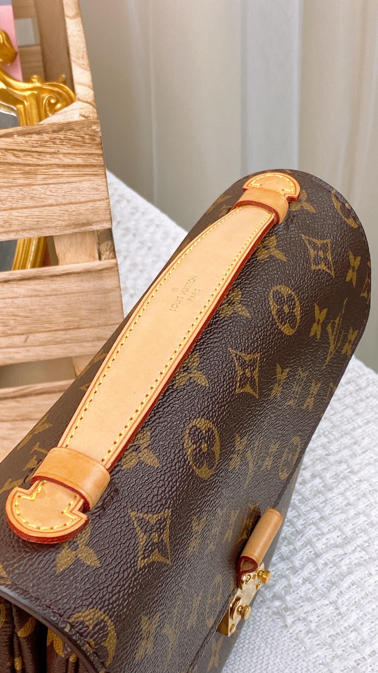 LV Monogram Pochette Metis