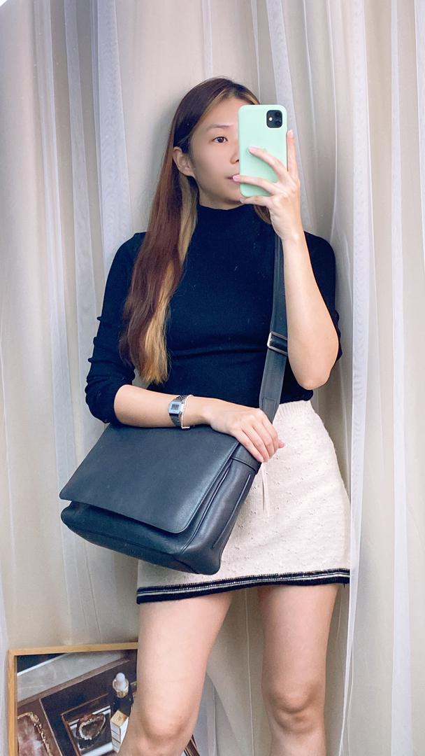 LV Taiga Milo Messenger Glacier Bag