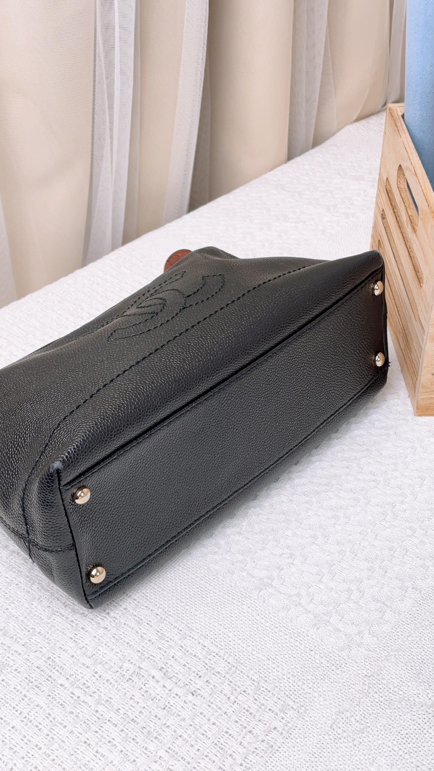 Chanel Black Caviar CC Wood Chain Hobo