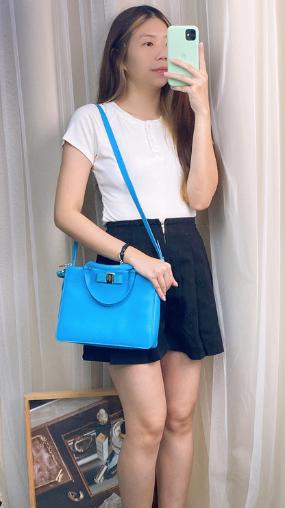 SF Lake Blue Bora Bow Tracy