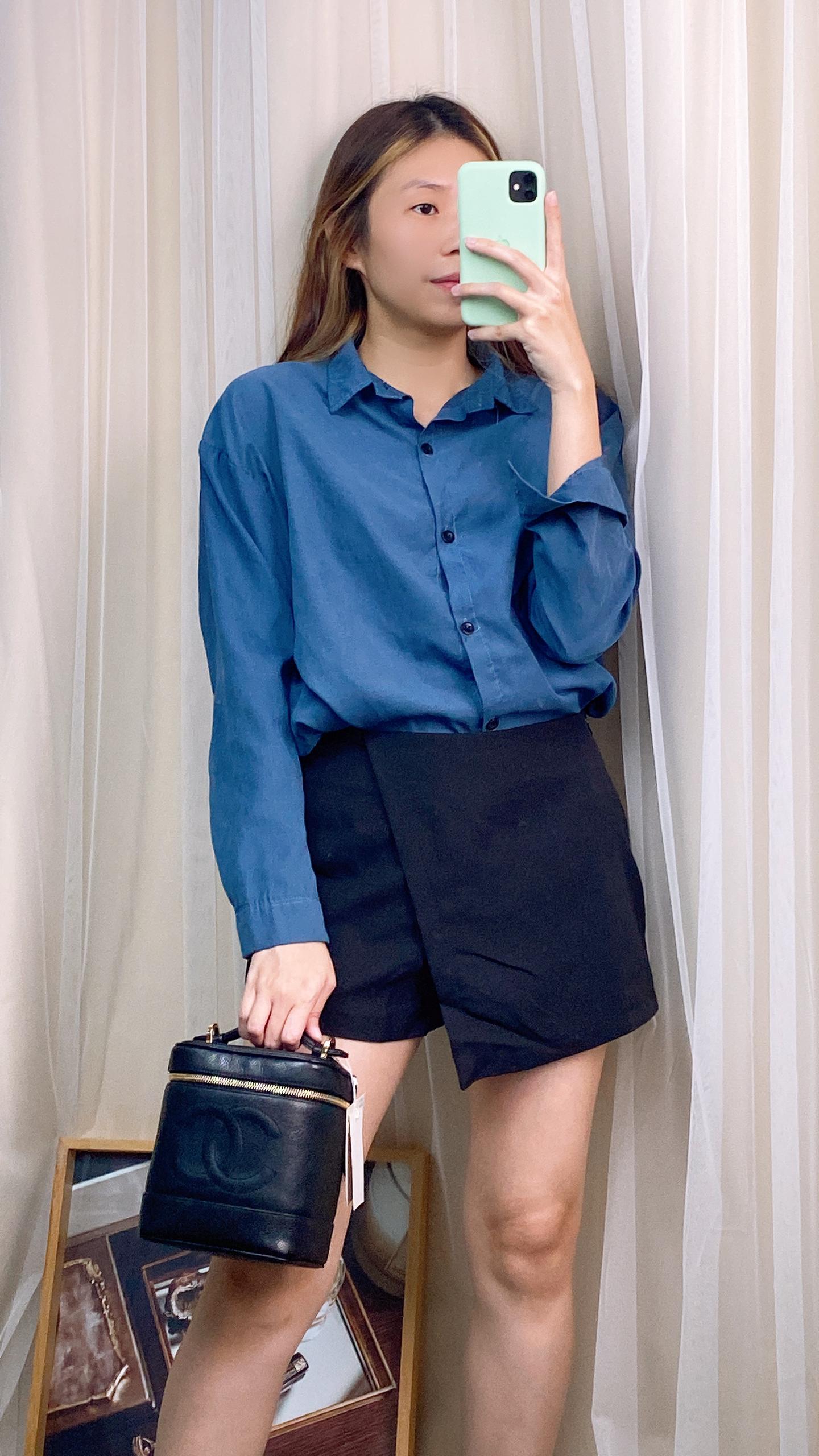 Black Caviar Vintage Vanity (GHW)