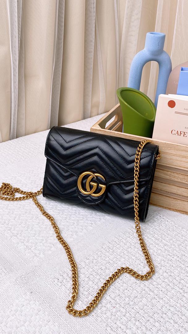 Gucci Black Marmont WOC (GHW)