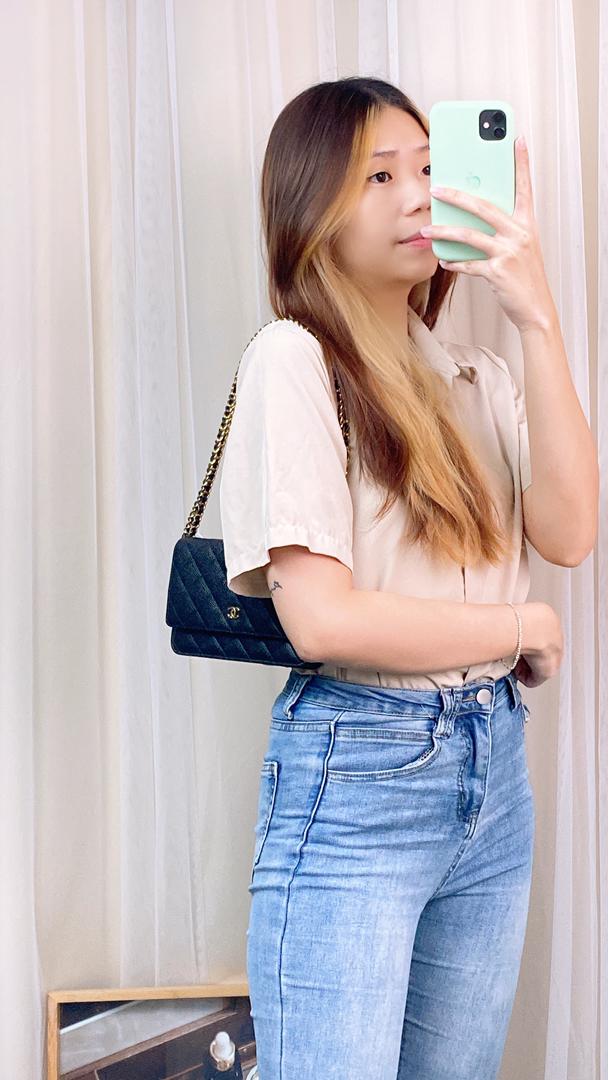 Chanel Black Caviar Classic WOC (GHW)