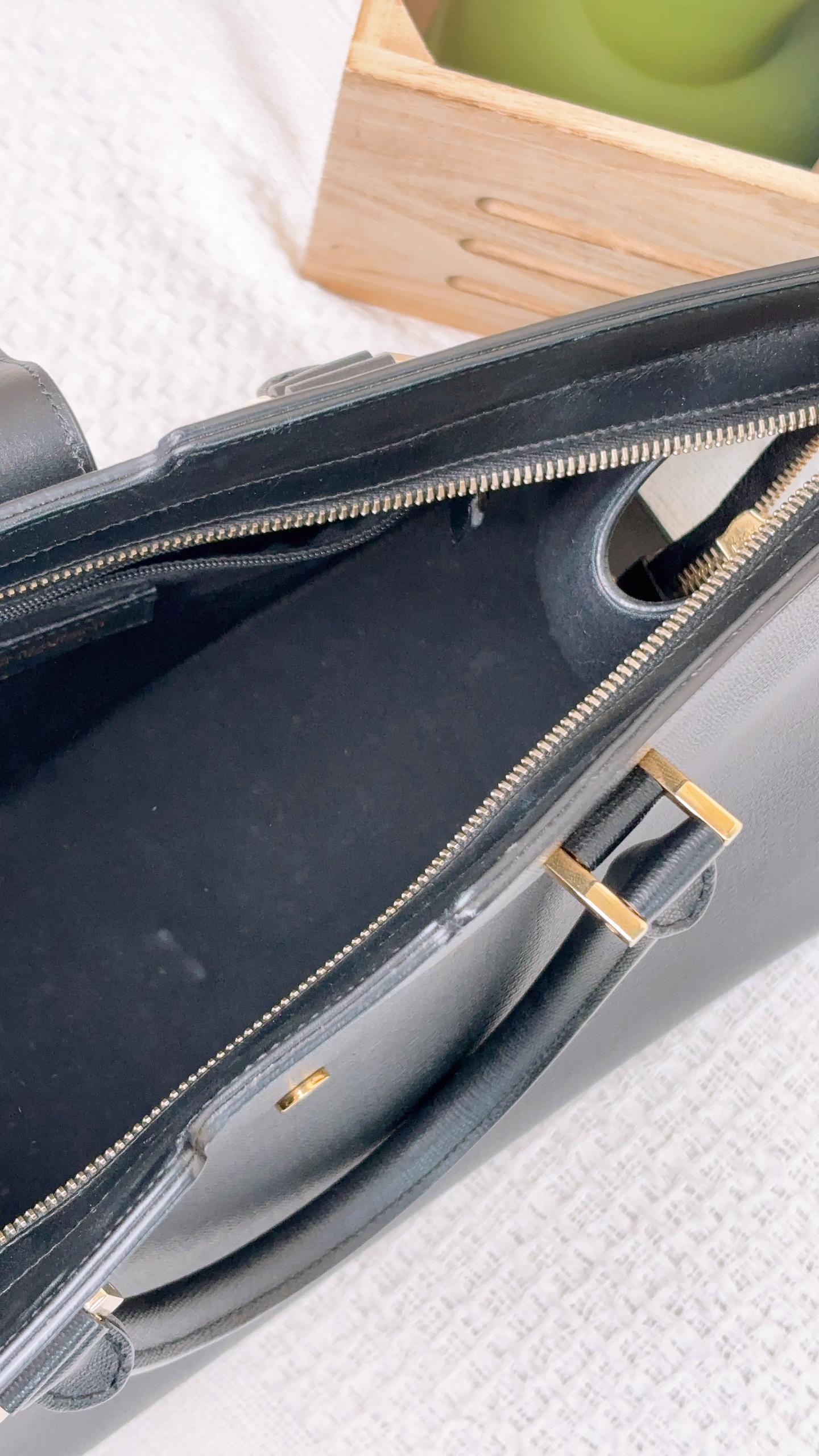 YSL Black Leather Medium Cabas Chyc Tote