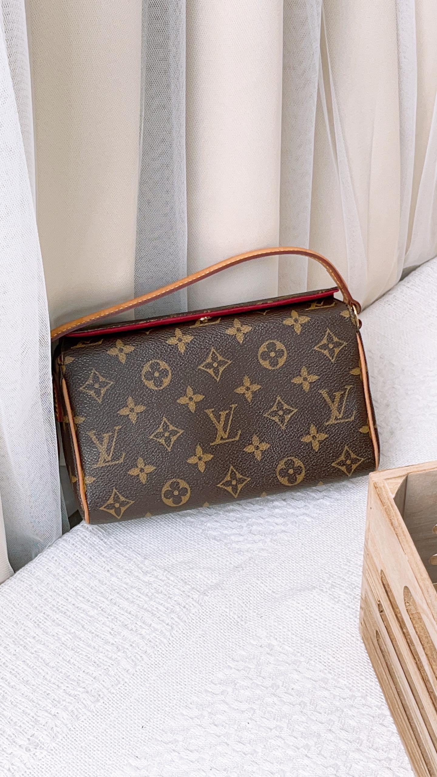 LV Monogram Recital