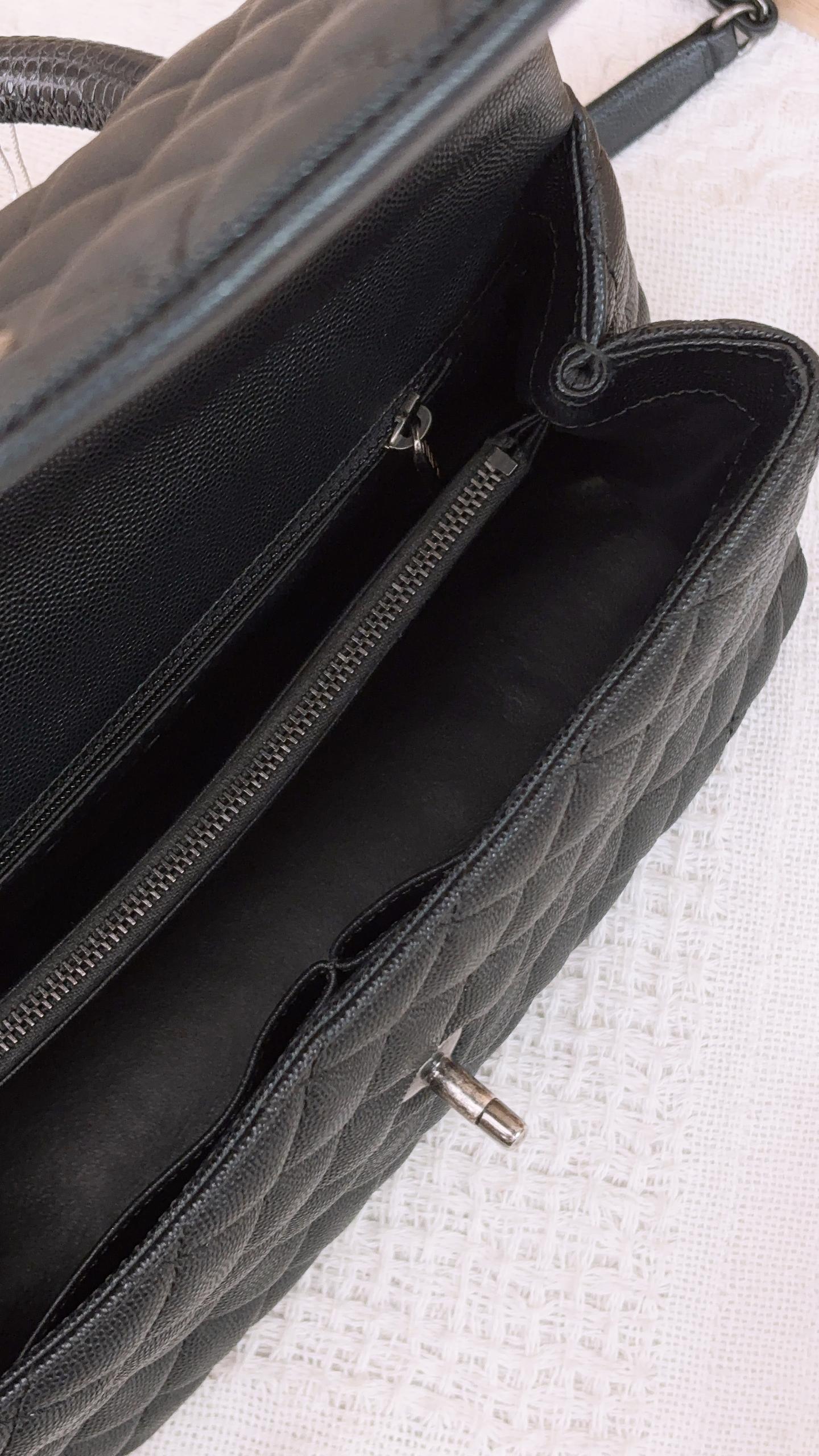 Chanel Black Caviar Medium Coco Handle (RHW)