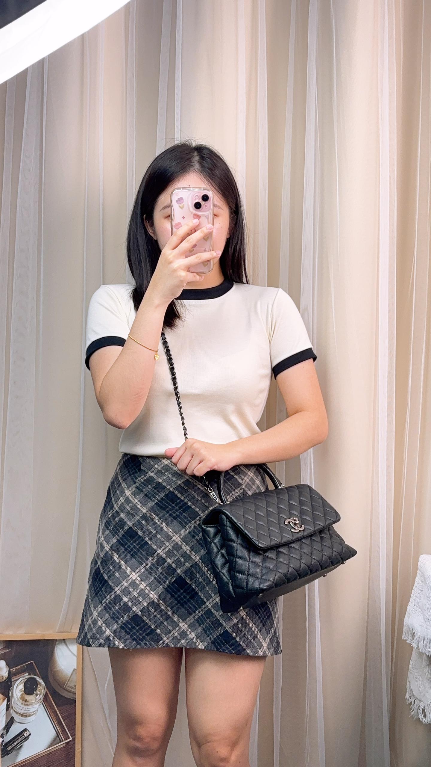 Chanel Black Caviar Medium Coco Handle (RHW)