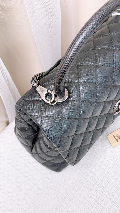 Chanel Black Caviar Medium Coco Handle (RHW)