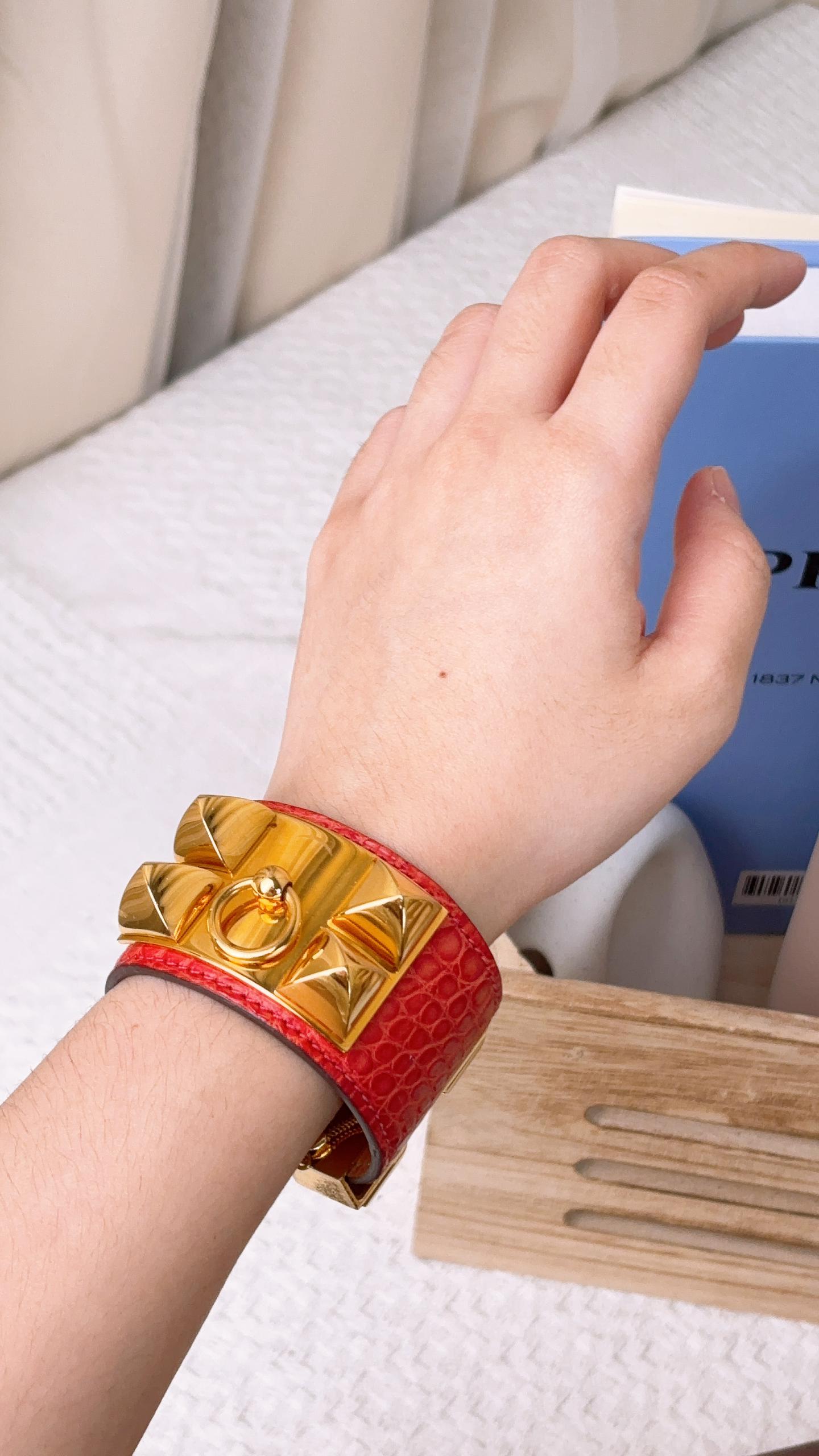 Hermes Orangish Alligator Red Collier De Chien Bracelet (GHW)