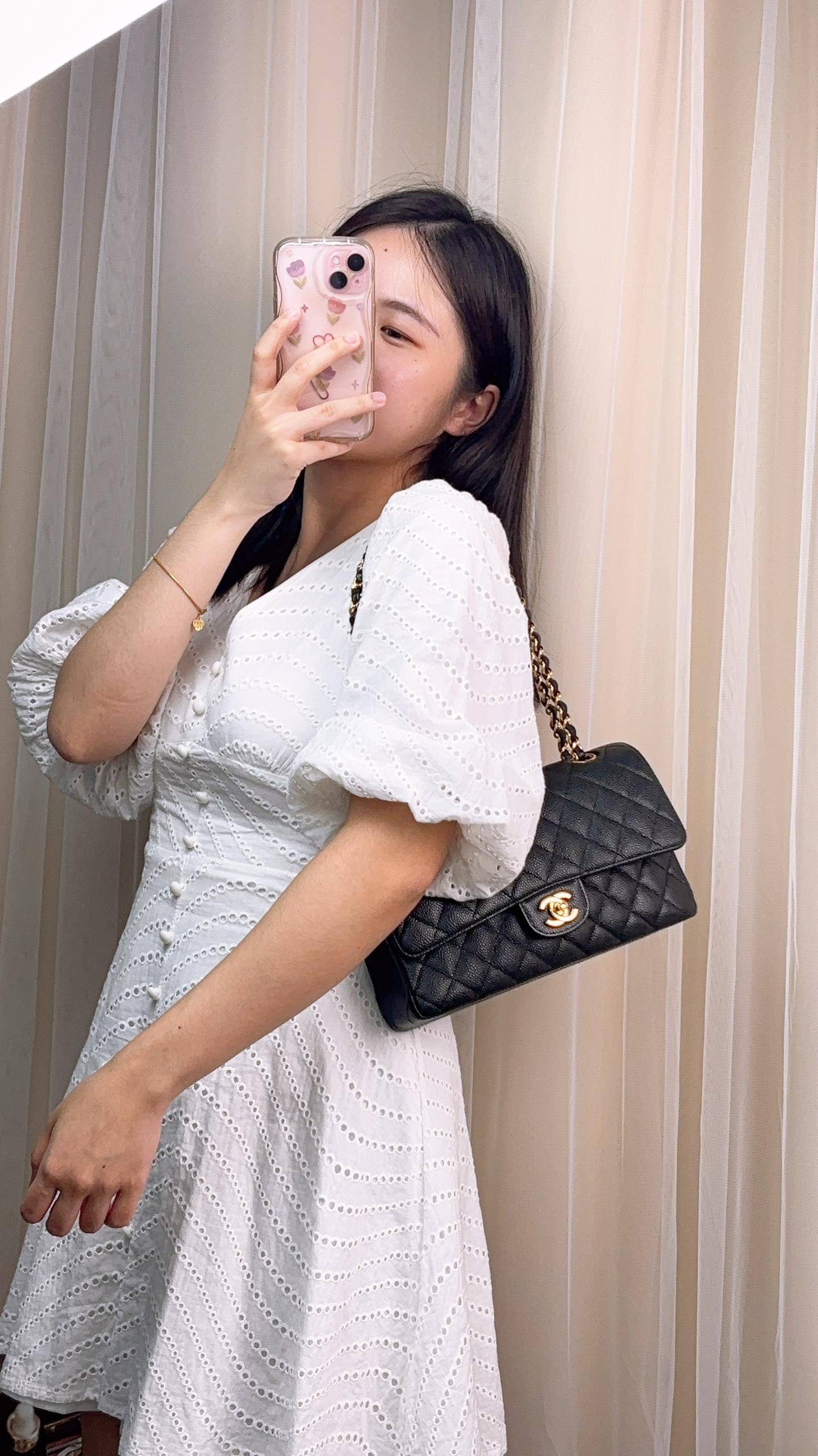 Chanel Black Caviar Medium CF (GHW)