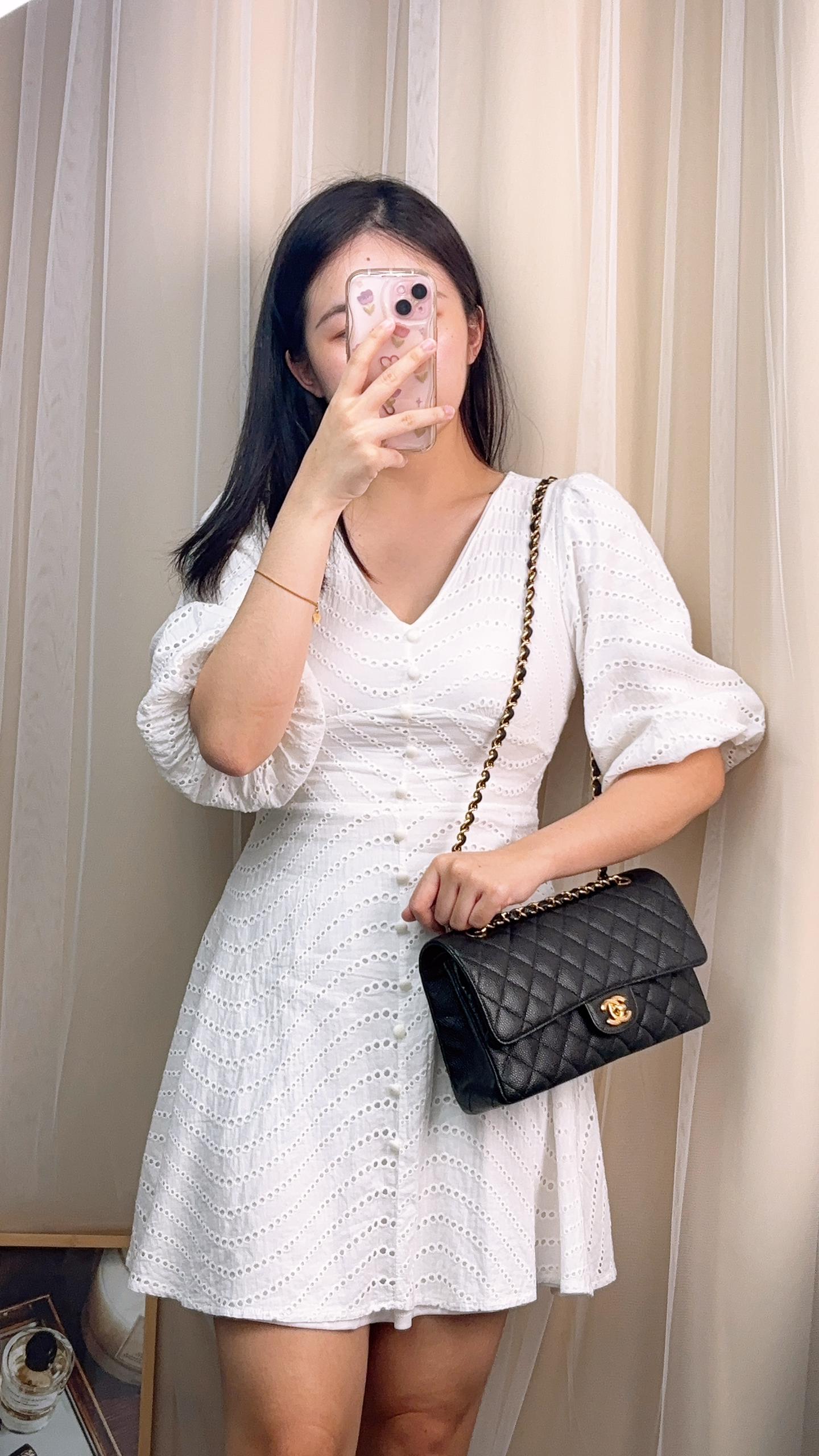 Chanel Black Caviar Medium CF (GHW)