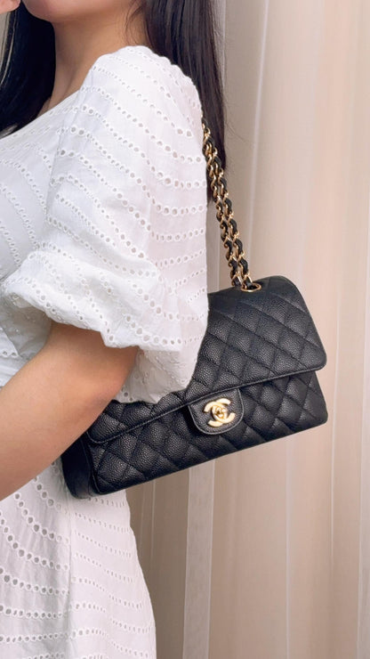 Chanel Black Caviar Medium CF (GHW)