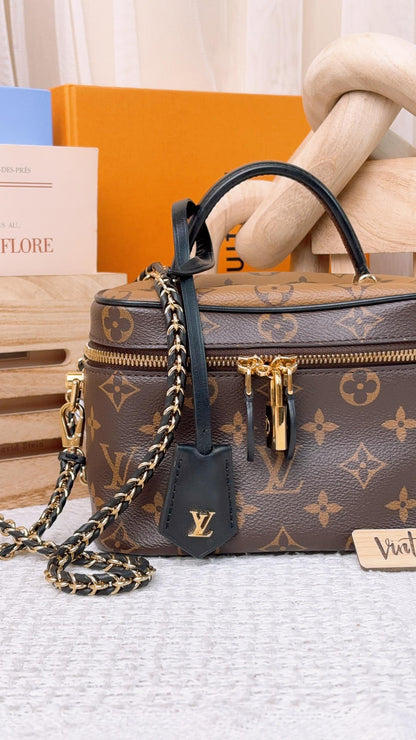 LV Reverse Monogram Vanity PM