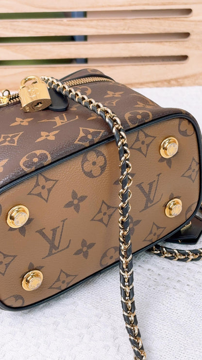 LV Reverse Monogram Vanity PM