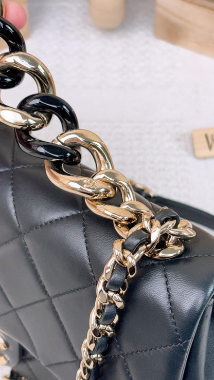 Chanel Black Lambskin Elegant Chain Flap Bag (LGHW)