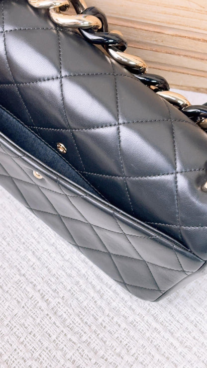 Chanel Black Lambskin Elegant Chain Flap Bag (LGHW)