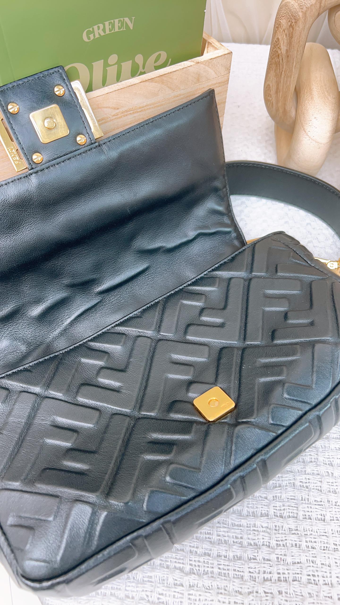 Fendi Black Medium Baguette