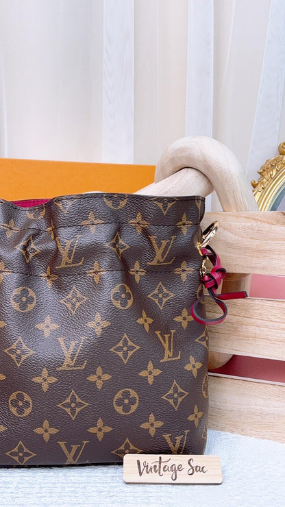LV Monogram Noe Pouch