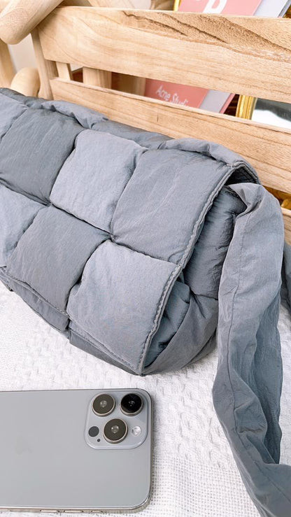 BV Grey Medium Padded Tech Cassette