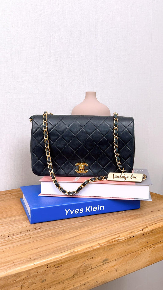 Chanel Black Lambskin Vintage Small Full Flap (GHW)