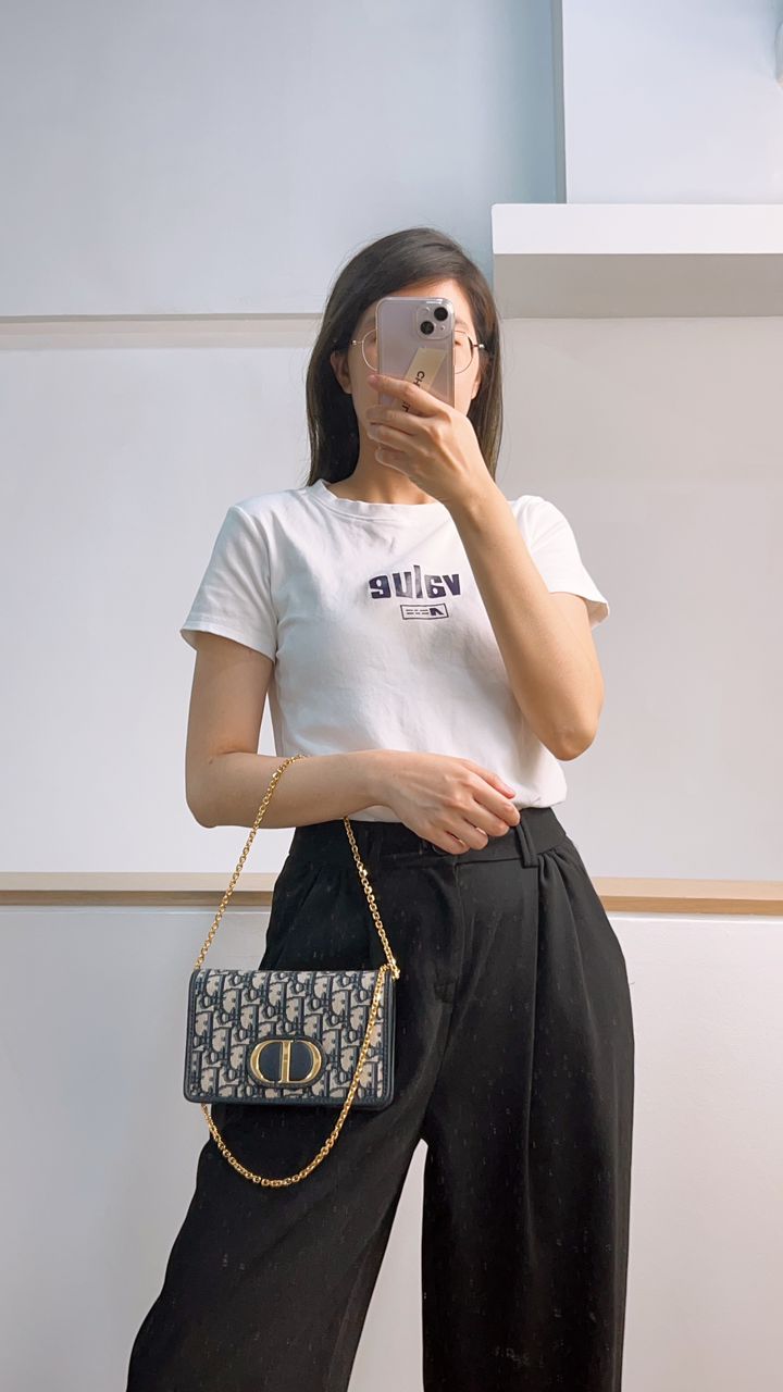 Dior Navy Oblique Montaigne 30 2-in-1 Pouch