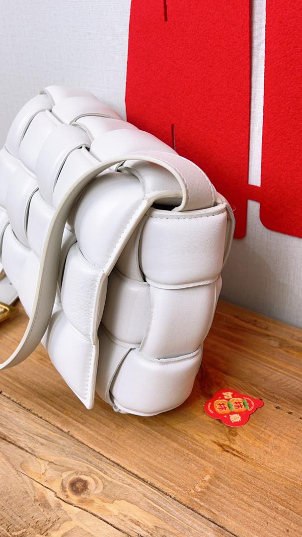 BV White Padded Casette