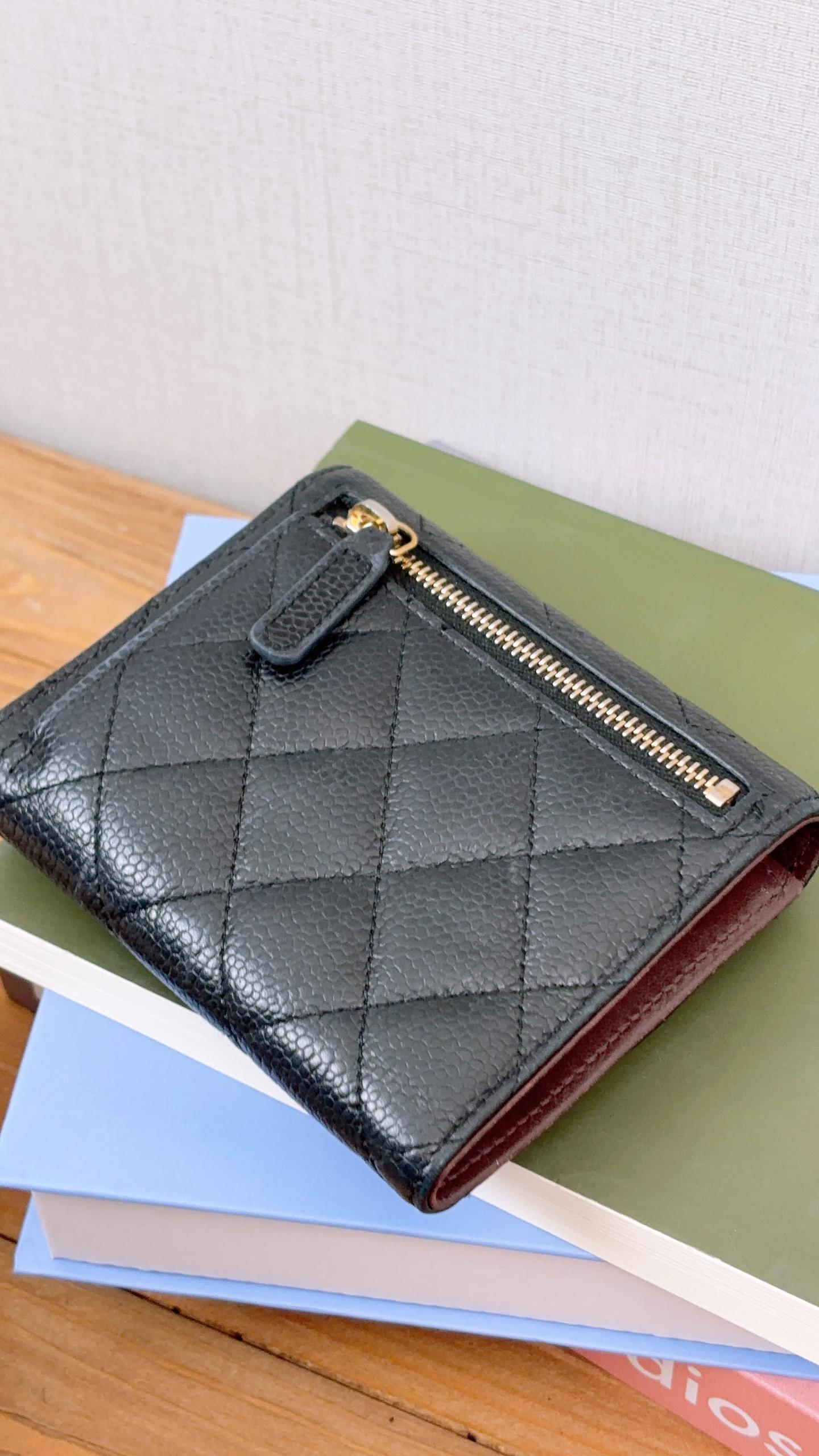 Chanel Black Caviar Classic Compact Wallet (GHW)