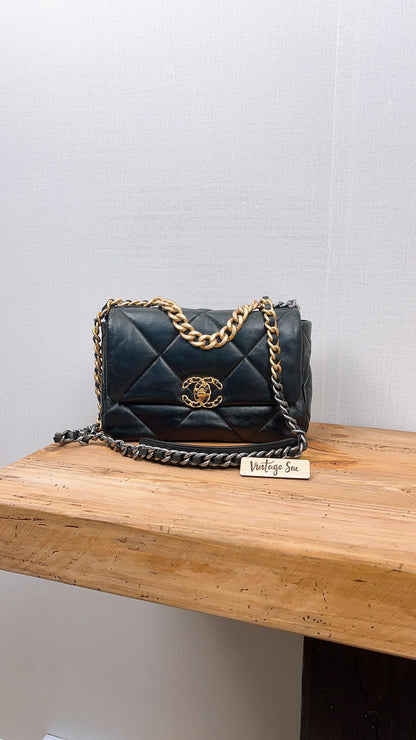 Chanel Black Lambskin Small 19 (GHW)