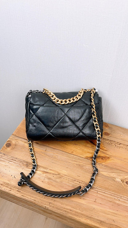 Chanel Black Lambskin Small 19 (GHW)