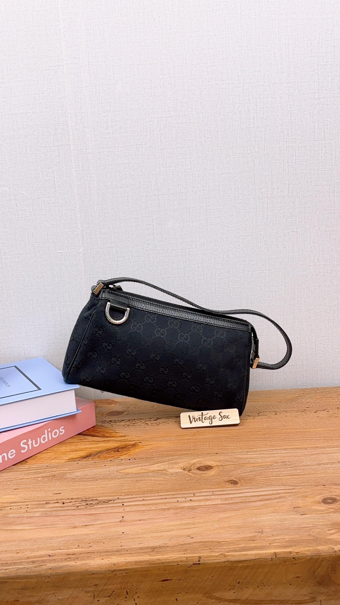 Gucci Black GG Canvas Abbey D-Ring Pochette