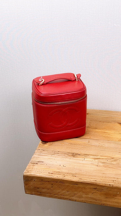 Chanel Red Caviar Vintage Vanity (GHW)