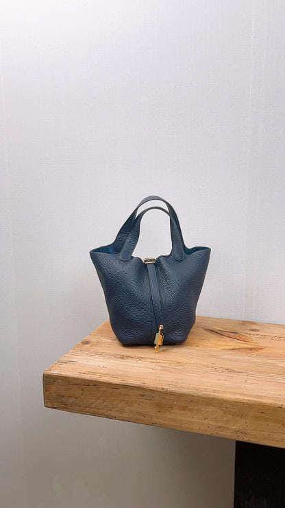 Hermes Blue Nuit Picotin 18 (GHW)