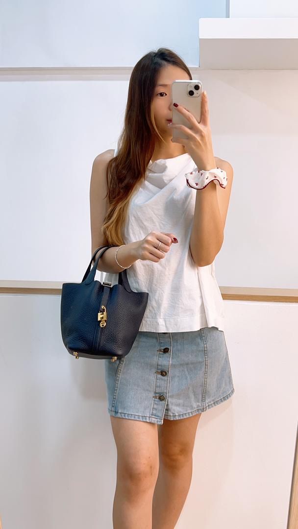 Hermes Blue Nuit Picotin 18 (GHW)