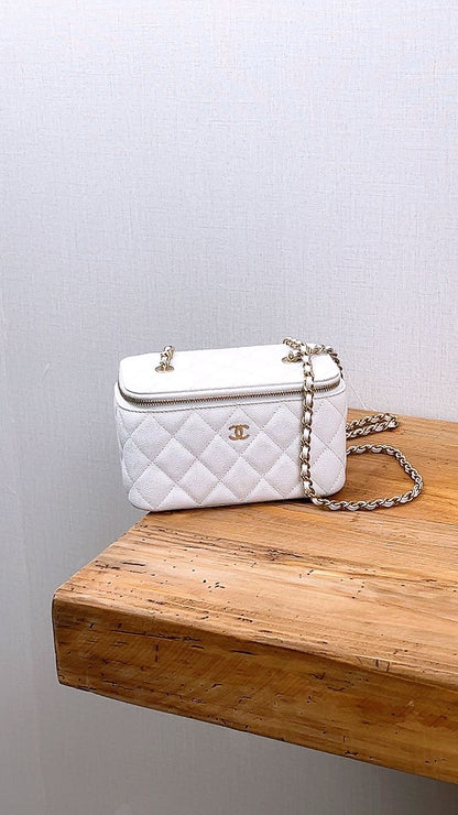 Chanel White Caviar Small Vanity Case (GHW)