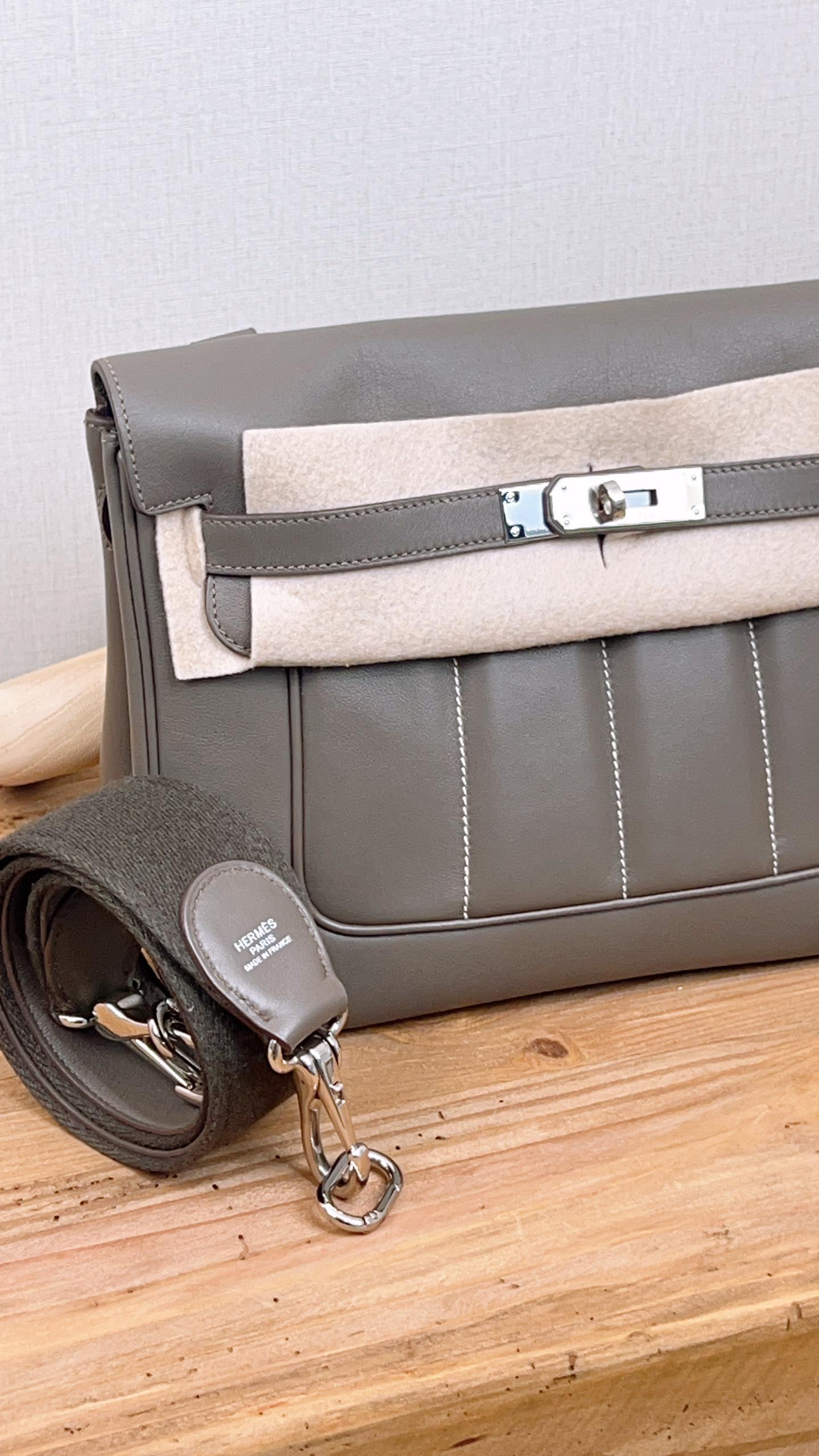 Hermes Etain Berline 28 Swift Leather