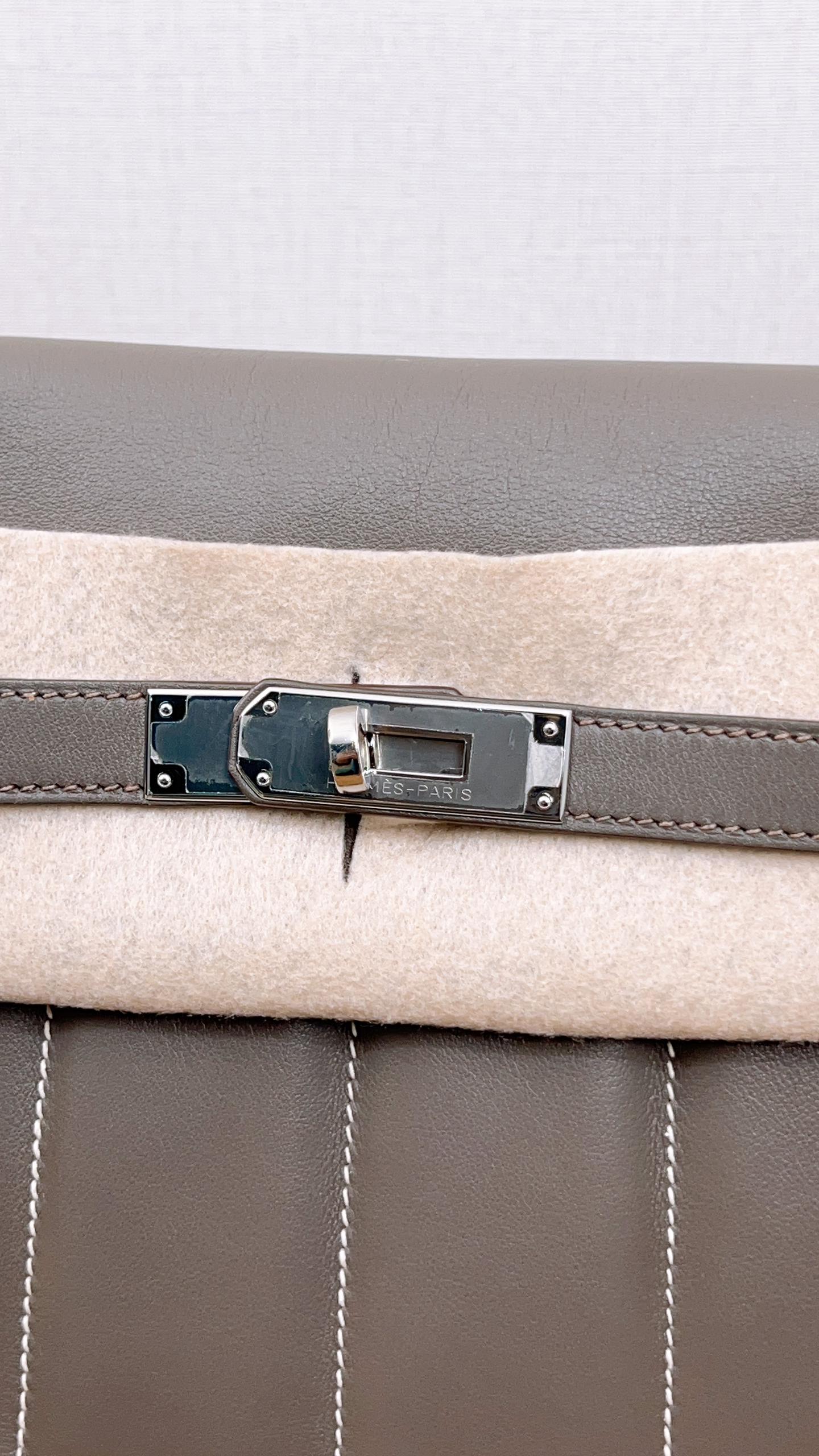 Hermes Etain Berline 28 Swift Leather