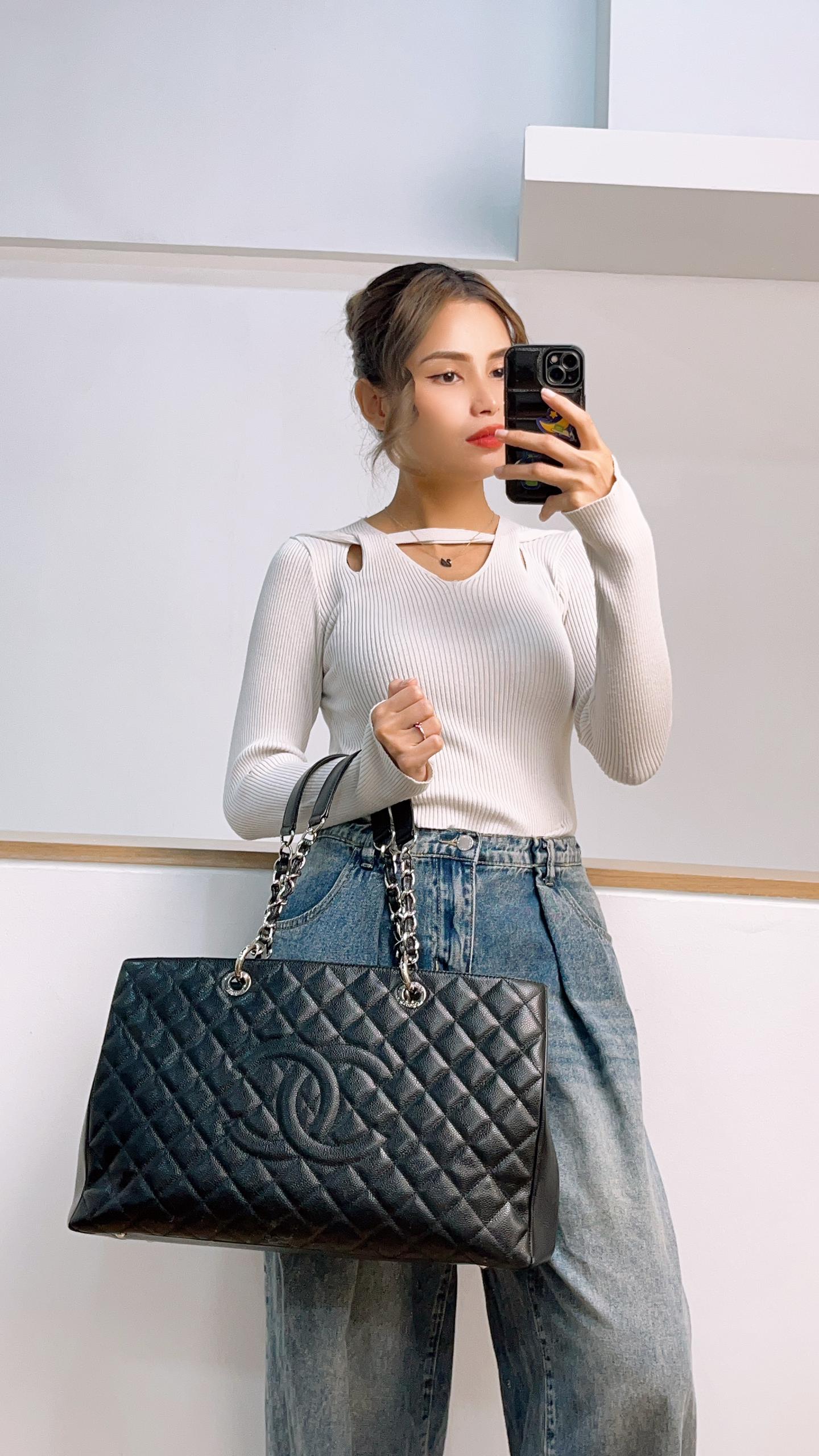 Chanel Black Caviar GST XL (SHW)