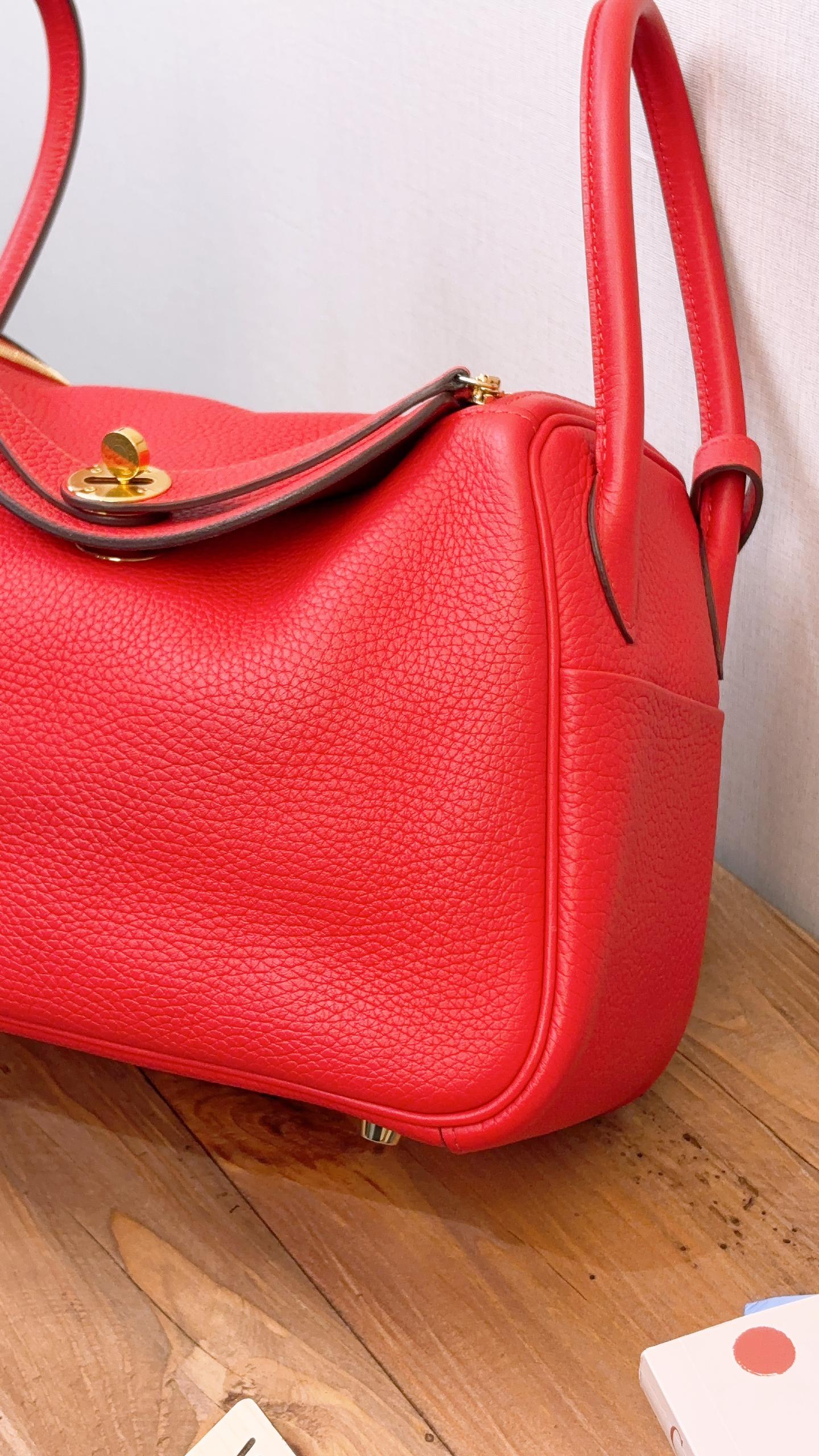 Hermes Red Clemence Lindy 26 (GHW)